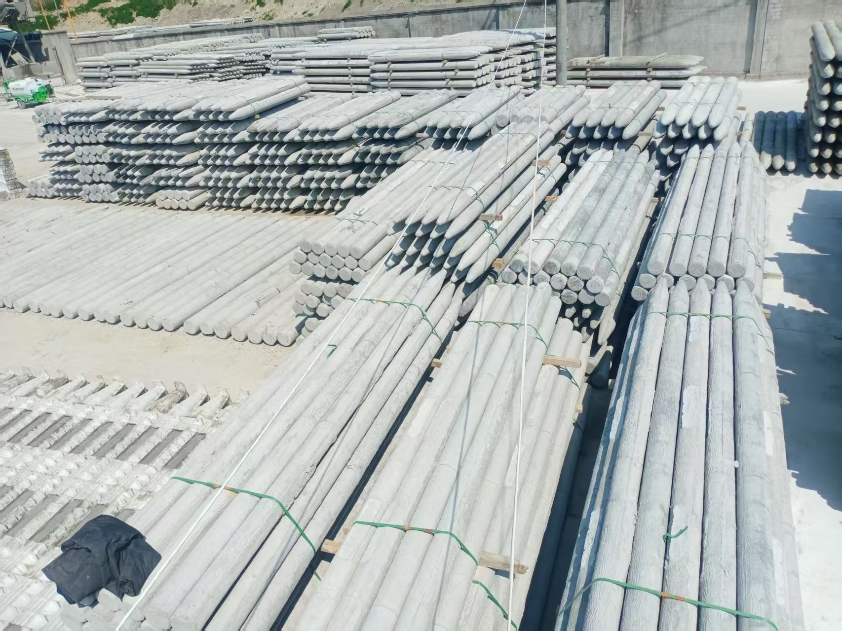 水泥樁廠家泓樺錦嘉 - 水泥樁和木樁哪個(gè)更經(jīng)濟(jì)？?