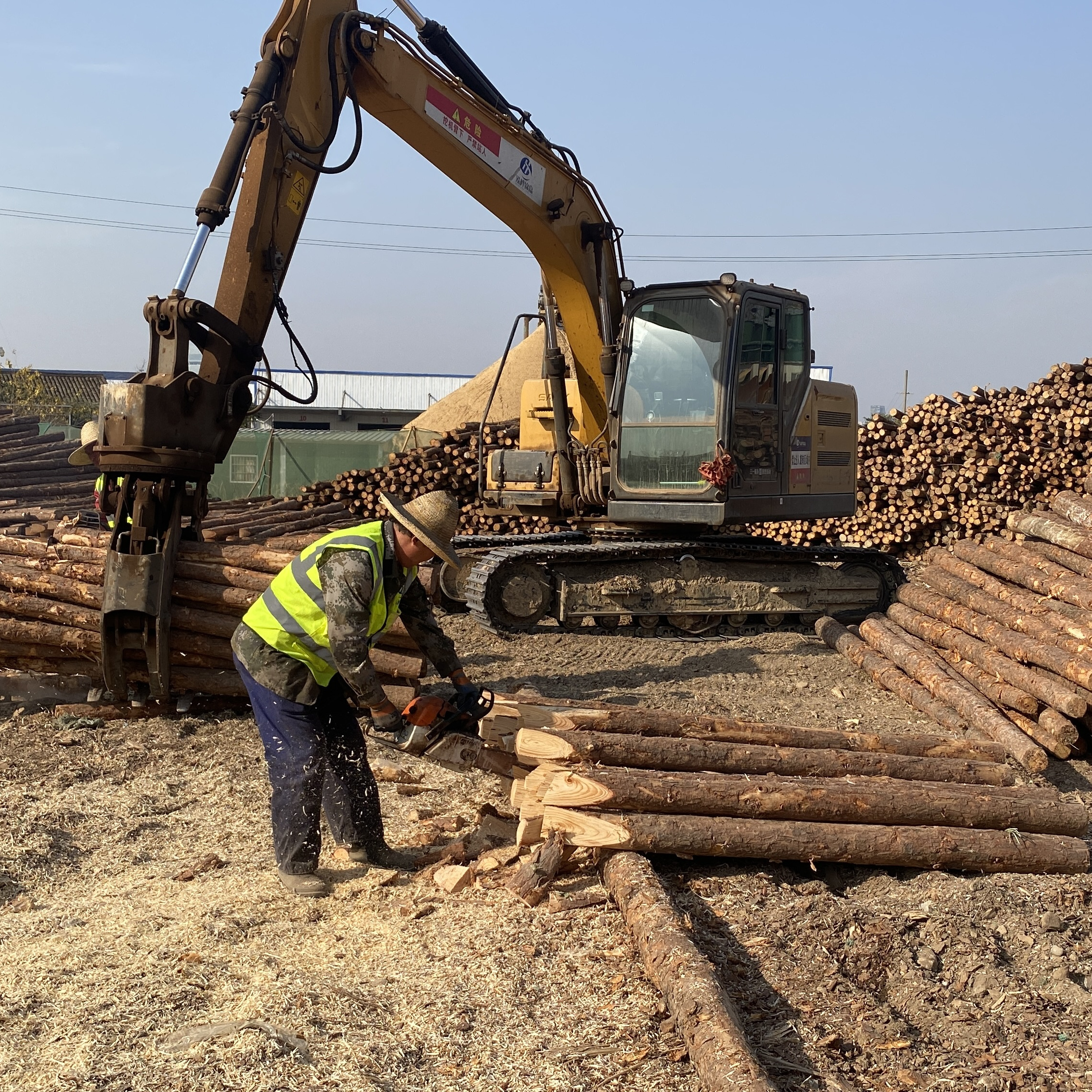 水泥仿木樁廠家泓樺錦嘉 - 水泥圓樁和水泥方樁的區(qū)別是什么？